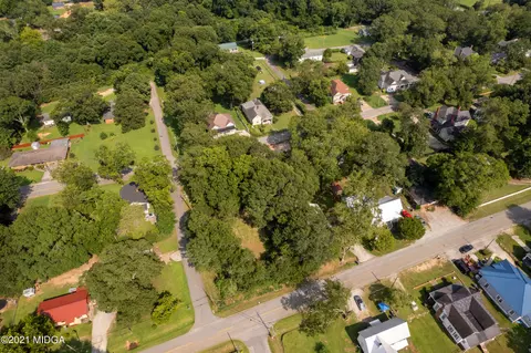 386 N Oak St, Jackson, GA 30233 photo 9