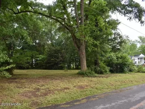386 N Oak St, Jackson, GA 30233 photo 6