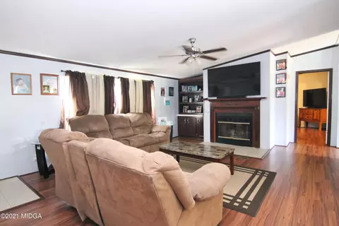112 Edgewater Ct, Byron, GA 31008 photo 3