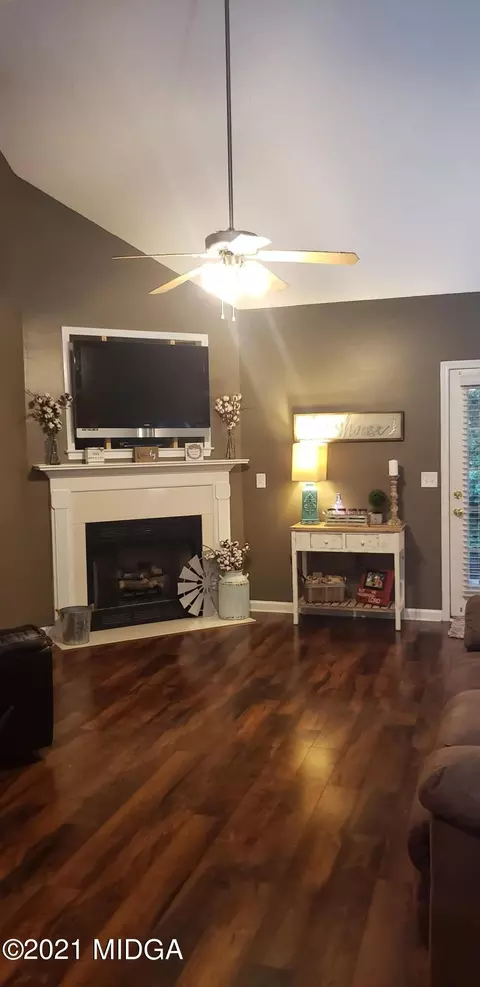 110 Vanessa Dr, Centerville, GA 31028 photo 2