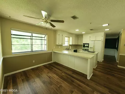 202 Custer Dr, Warner Robins, GA 31093 photo 7