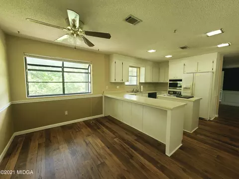 202 Custer Dr, Warner Robins, GA 31093 photo 6