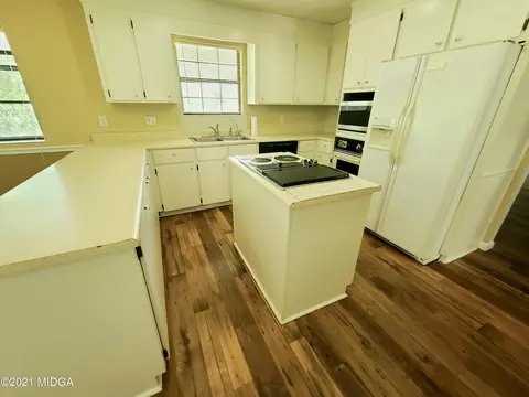 202 Custer Dr, Warner Robins, GA 31093 photo 8