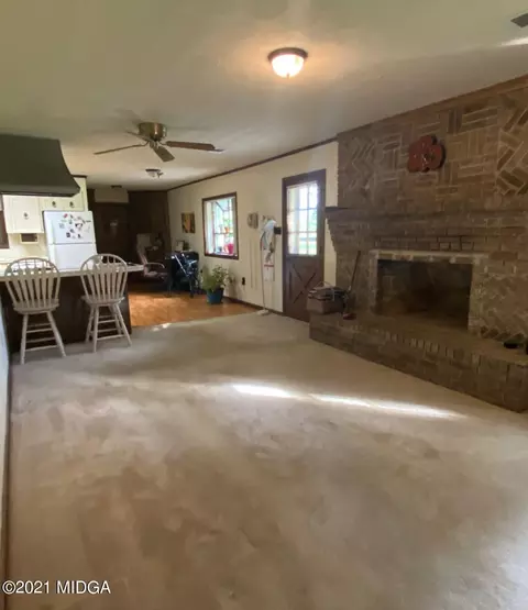 27 E Seminole Dr, Byron, GA 31008 photo 19