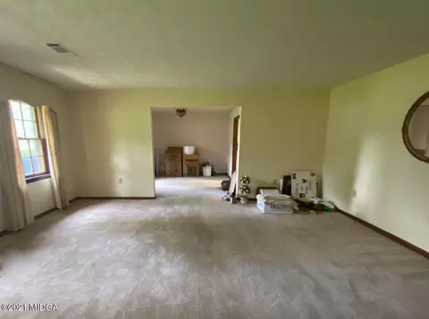 27 E Seminole Dr, Byron, GA 31008 photo 6