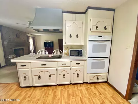 27 E Seminole Dr, Byron, GA 31008 photo 9