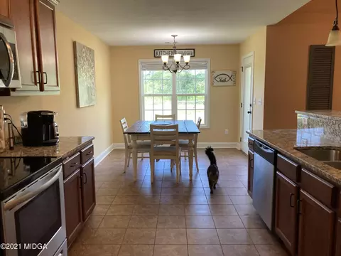 110 Brooke Ct, Byron, GA 31008 photo 6