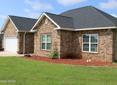 110 Brooke Ct, Byron, GA 31008 photo 2