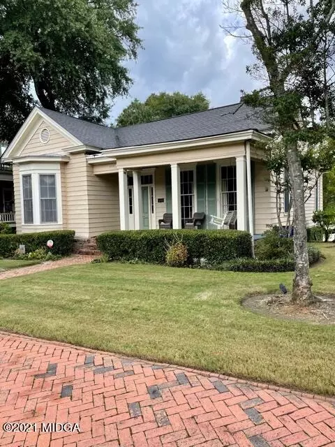 1069 Bond St, Macon, GA 31201 photo 2