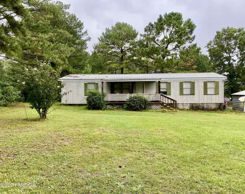 255 Edgewater Dr, Byron, GA 31008 photo 1
