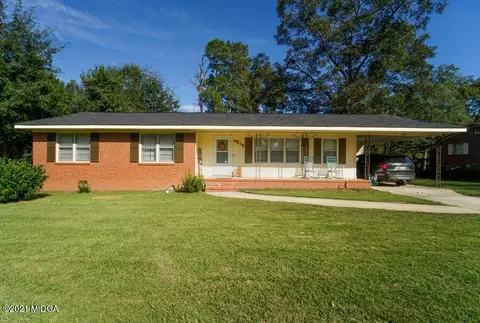 818 Forest Ave, Perry, GA 31069 photo 1