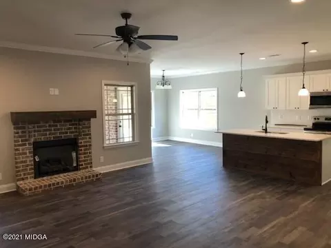 415 Barbara Ct, Forsyth, GA 31029 photo 5