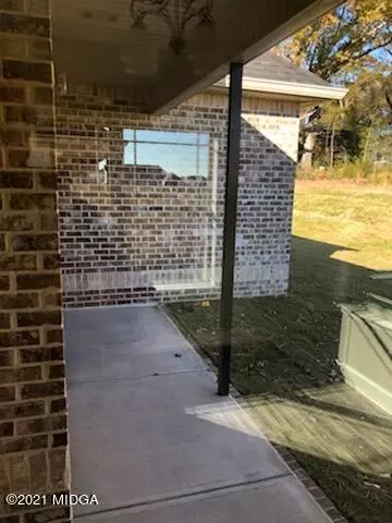 415 Barbara Ct, Forsyth, GA 31029 photo 11