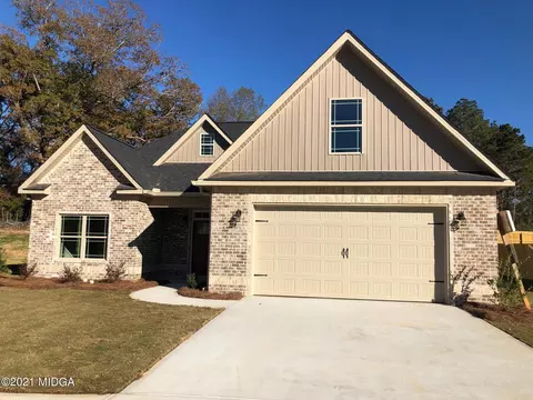 415 Barbara Ct, Forsyth, GA 31029 photo 1