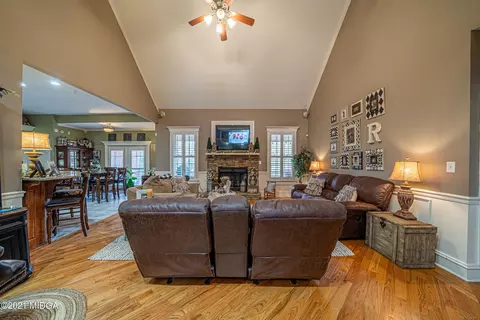 1049 Porter Cir, Gray, GA 31032 photo 12