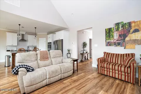 17 Creekside Trl, Forsyth, GA 31029 photo 5