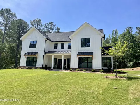 205 Crescent Dr, Forsyth, GA 31029 photo 1