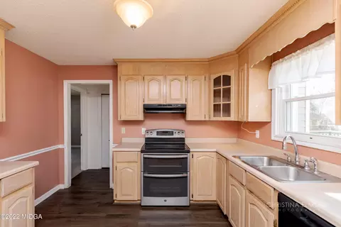 302 Silver Cir, Warner Robins, GA 31093 photo 11