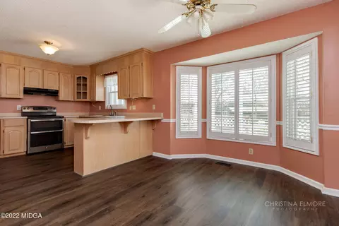 302 Silver Cir, Warner Robins, GA 31093 photo 9