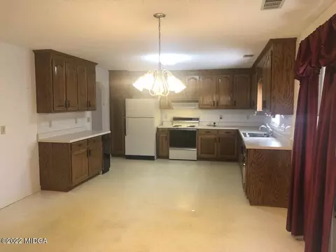 1589 Hamlin Rd, Lizella, GA 31052 photo 4