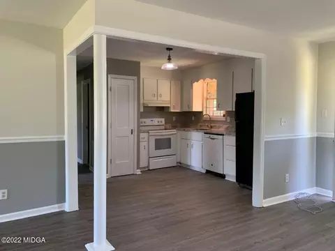 355 Giles Rd, Byron, GA 31008 photo 6