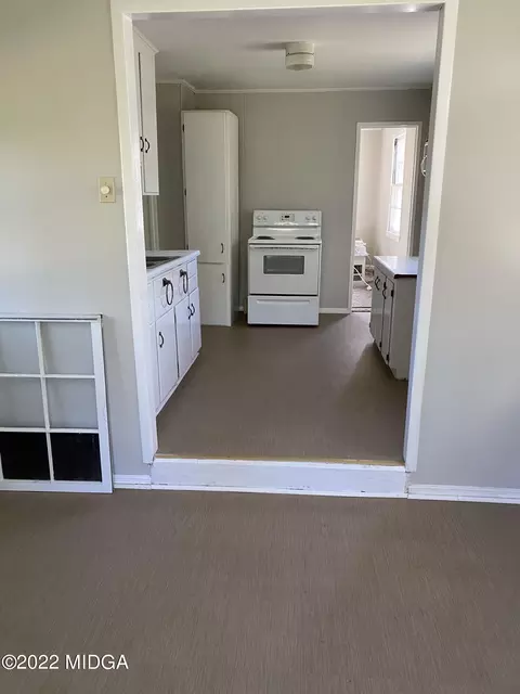 111 Pearce Dr, Warner Robins, GA 31093 photo 2