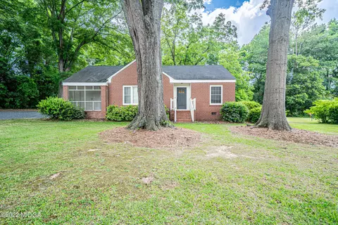 340 Sunset Cir, Forsyth, GA 31029 photo 1