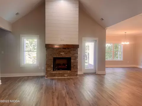 59 Creekside Ct, Forsyth, GA 31029 photo 2
