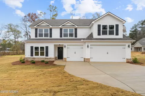 615 Lakeshore Dr, Gray, GA 31032