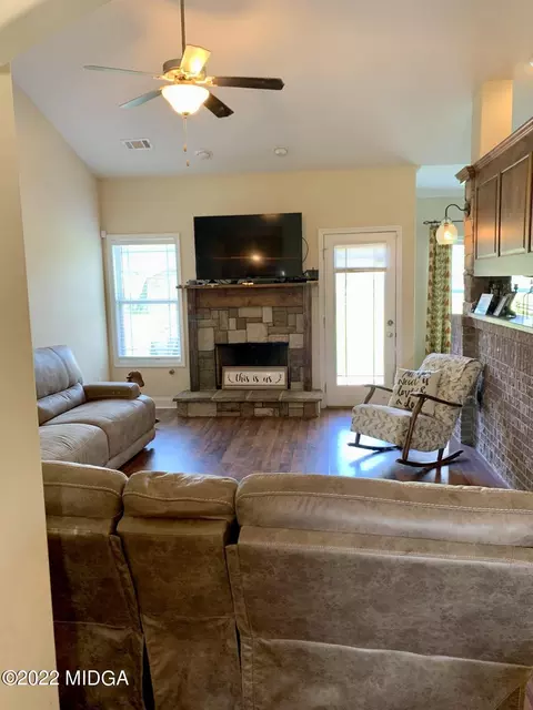 601 Dolly Dr, Forsyth, GA 31029 photo 5