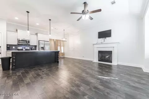 161 Back Cedar Ln, Warner Robins, GA 31093 photo 2