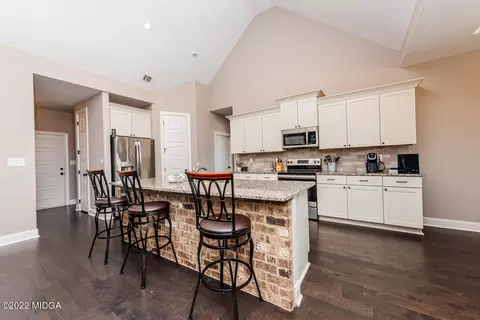 206 Stonegate Trl, Perry, GA 31069 photo 9