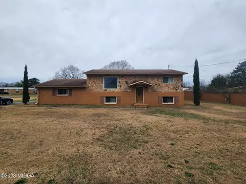 1901 Elberta Rd, Warner Robins, GA 31093 photo 1