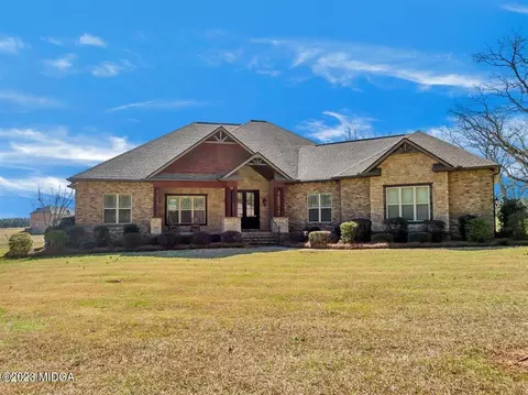 925 Broken Arrow Trl, Perry, GA 31069 photo 1