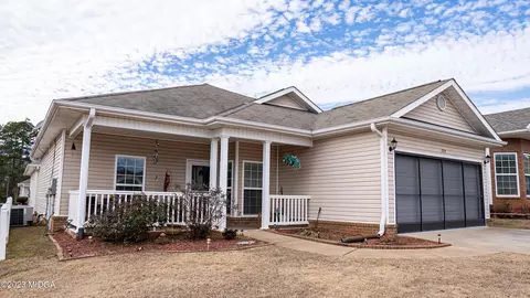 329 Spyglass Hill Dr, Perry, GA 31069