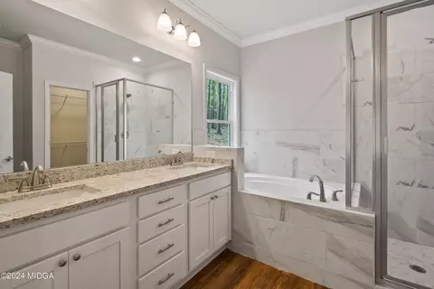 Bath - 616 Grayridge Rd, Gray, GA 31032 photo 3 of 3
