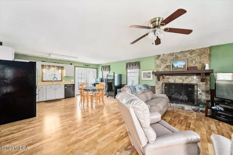 150 Doe Ct, Gray, GA 31032 photo 2