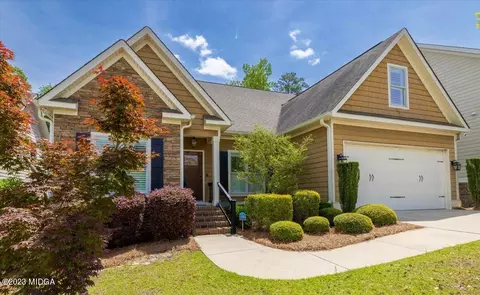 327 Carillon Ln, Macon, GA 31210