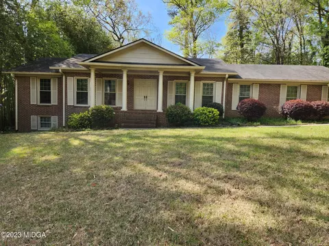 2948 Clairmont Ave, Macon, GA 31204