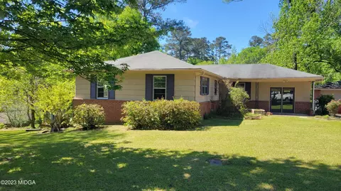 2990 Woodhaven Cir, Macon, GA 31204