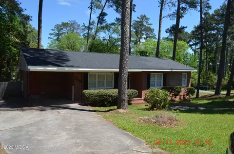 2759 Ellenwood Cir S, Macon, GA 31204