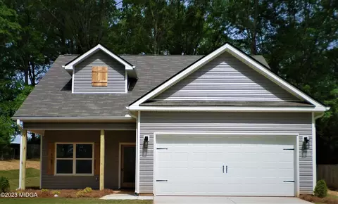 207 Needlecrest Dr, Gray, GA 31032