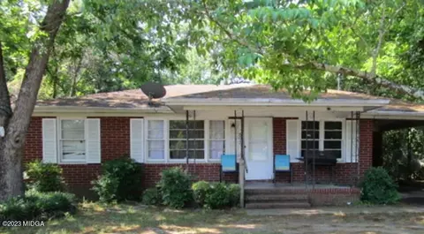 802 Lackey Dr, Macon, GA 31206