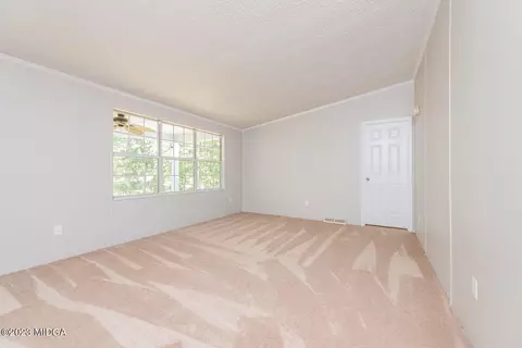 355 Mcgregor Cir, Byron, GA 31008 photo 7