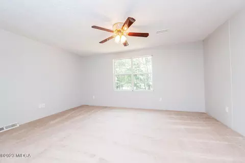 355 Mcgregor Cir, Byron, GA 31008 photo 16