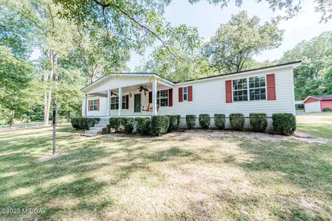 355 Mcgregor Cir, Byron, GA 31008 photo 3