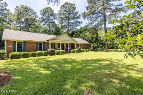 1023 N Davis Dr, Perry, GA 31069 photo 3
