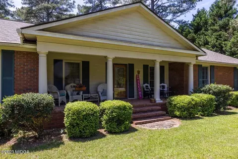 1023 N Davis Dr, Perry, GA 31069 photo 4