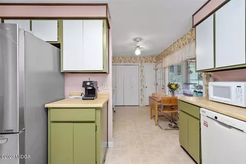 1023 N Davis Dr, Perry, GA 31069 photo 12