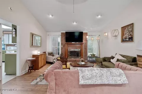 1023 N Davis Dr, Perry, GA 31069 photo 5